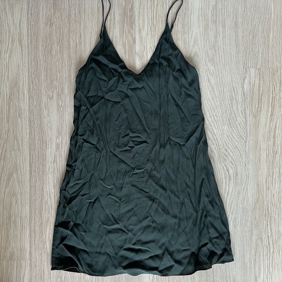 Aritzia Wilfred Free Vivienne Dress in Dark Green - Picture 2 of 12